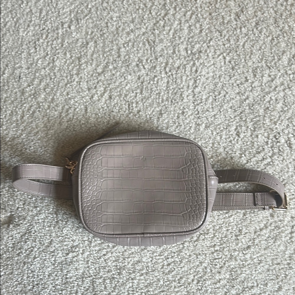 Ela Croc Belt Bag in Croc